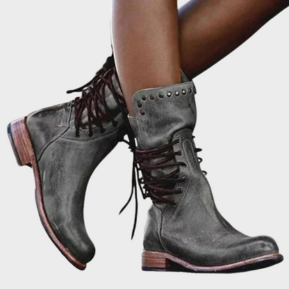 Rhea – Robuste Schnürstiefeletten