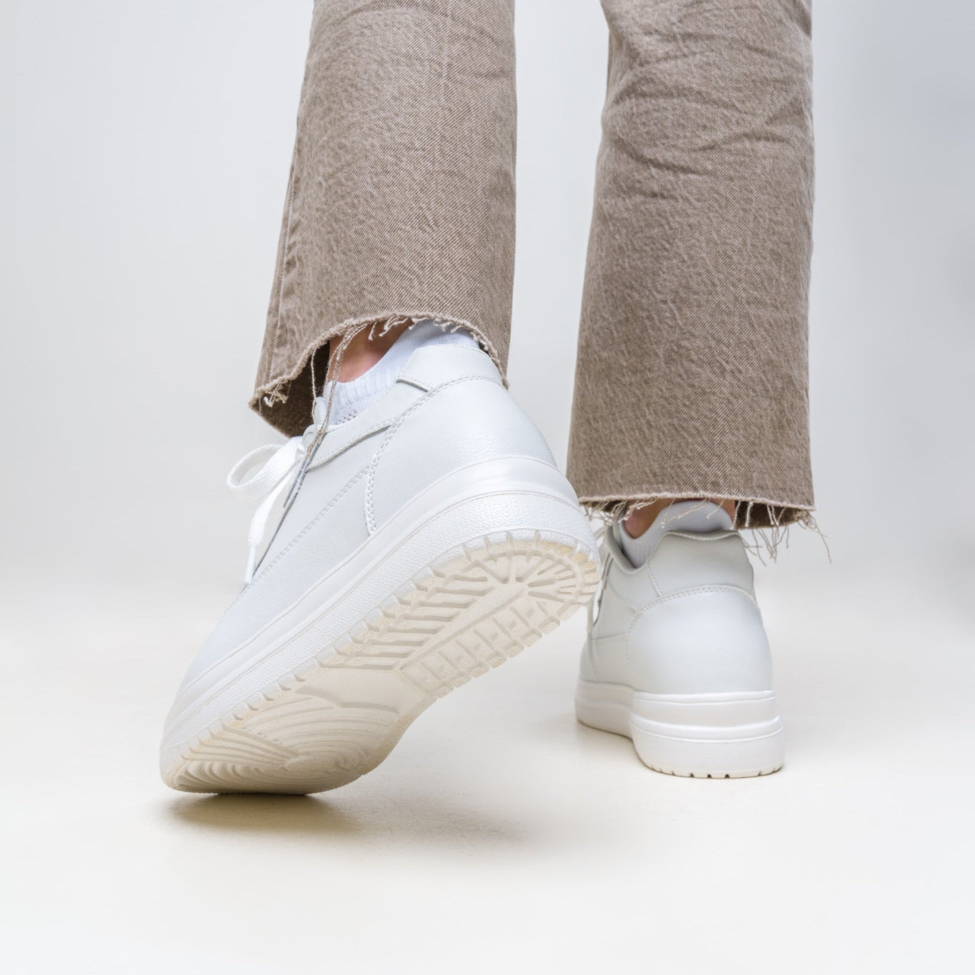 ELEVATESHOES WHITE CLASSY