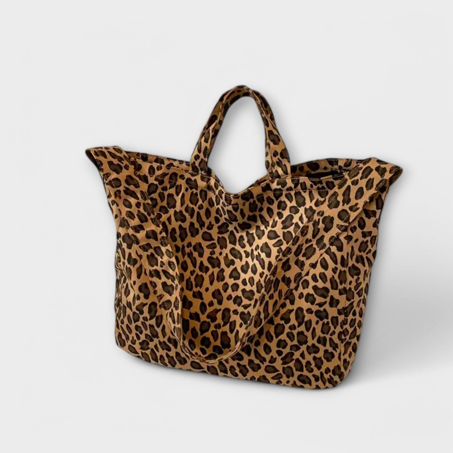 Nora. - Stylische Leopard-Print-Tasche