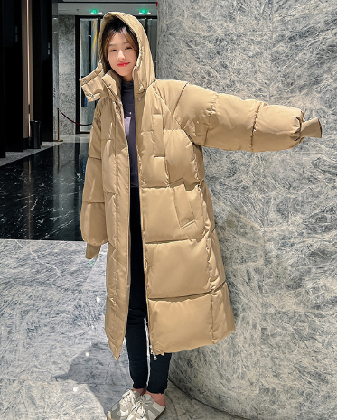 Warme Winterjacke mit Abnehmbarer Kapuze und Reißverschlusstaschen | Ideal für den Winter